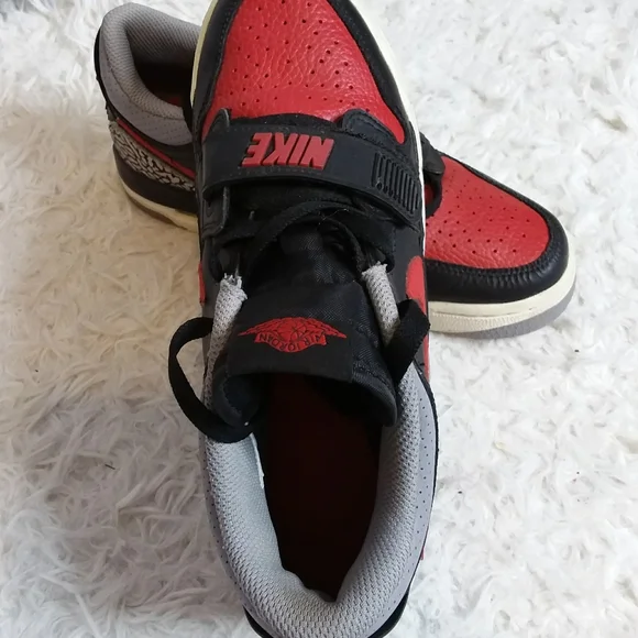Nike Air Jordan Legacy 312 Low bred cement athletic basketball shoes size 5Y